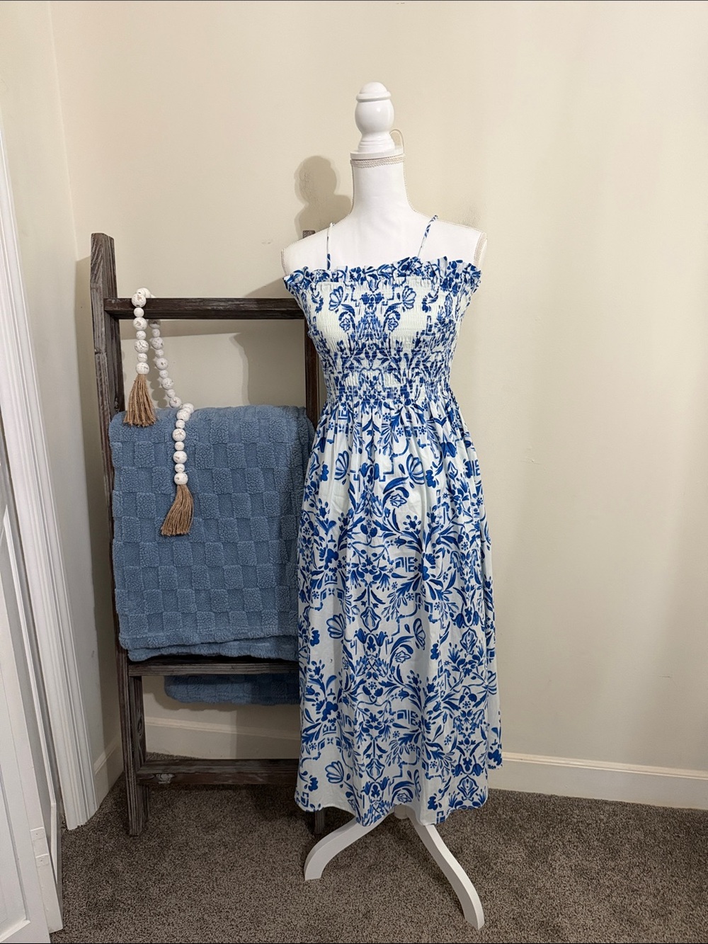 H & M Smocked Bandeau Dress NWT! - Picture 2 of 9